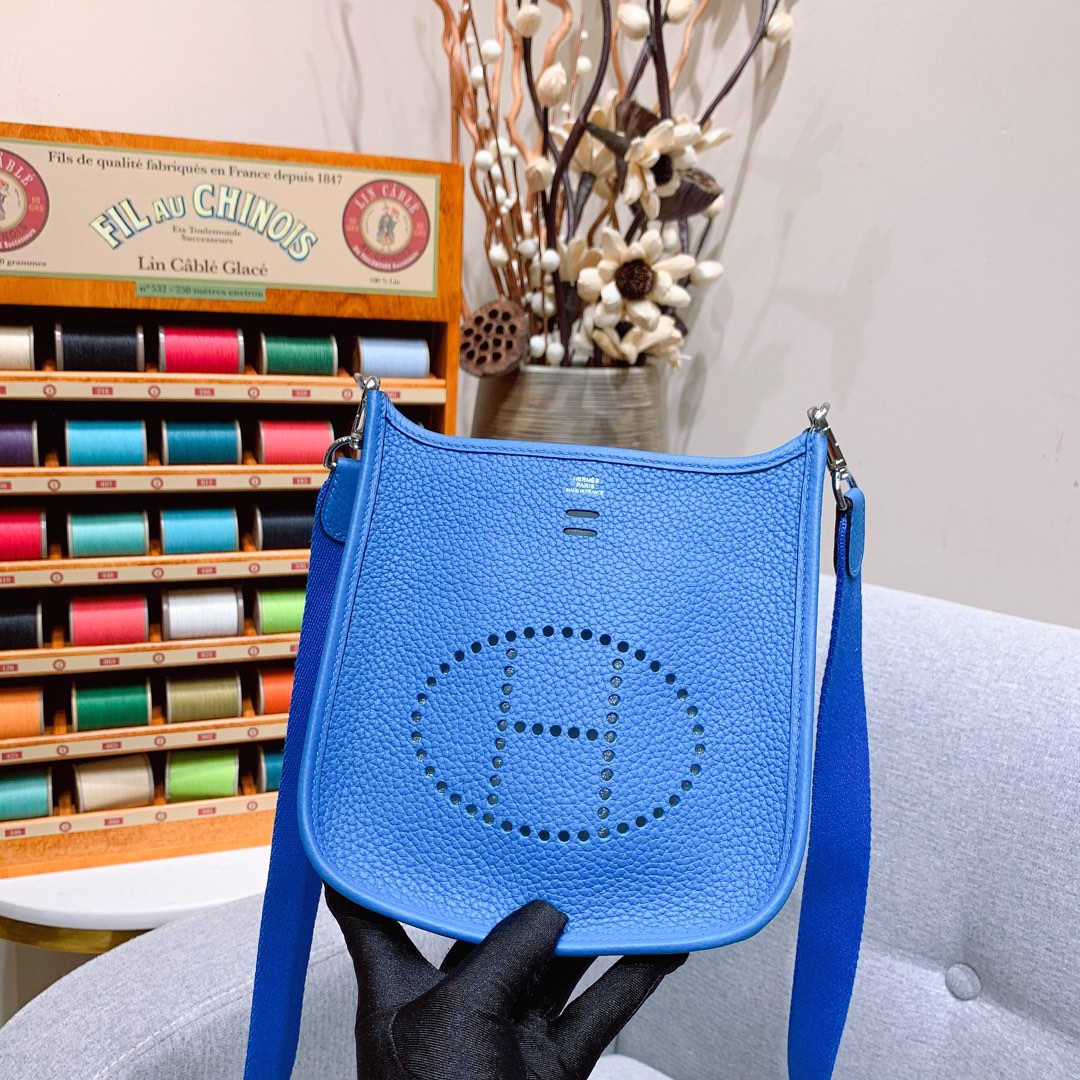 에르메스 미니 에블린16 블루 잔지바르 은장 끌레망스 가죽